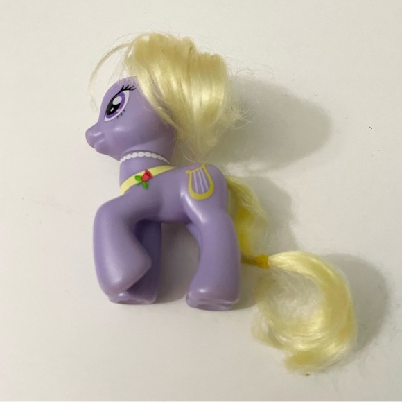 MLP My Little Pony Lyrica Lilac Figure Toy - Picture 13 of 15